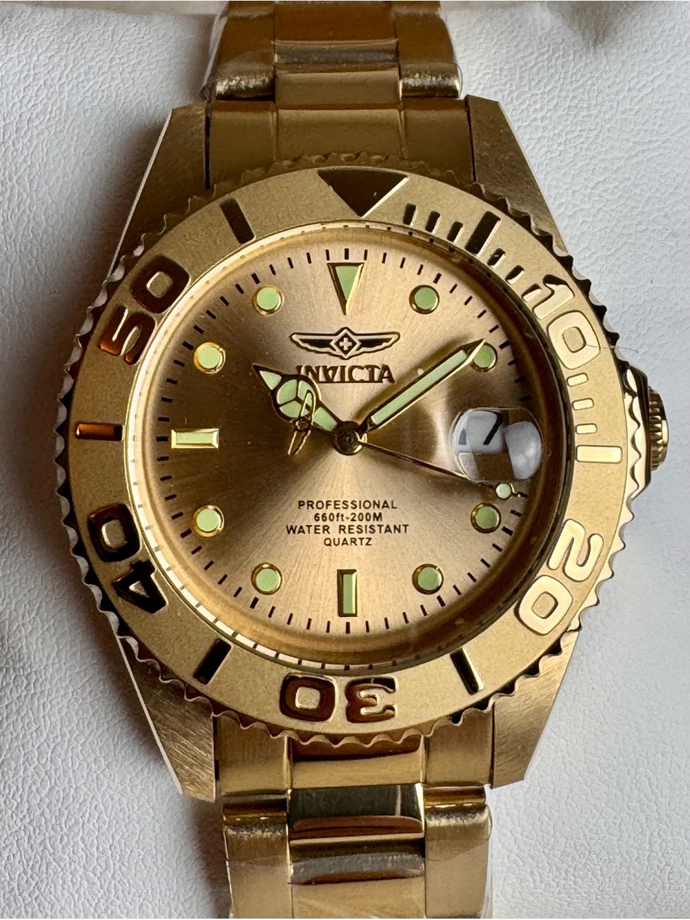 Invicta Pro Diver Gold-tone Dial/Bezel 37.5mm Quartz Dive Watch 69522 NWT